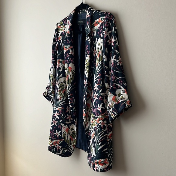 Zara Tropical Floral Print 3/4 sleeve Blazer size Small - Picture 7 of 13
